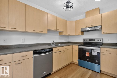 #18 15128 22 St Nw, Edmonton, AB 