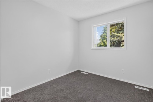 #18 15128 22 St Nw, Edmonton, AB 