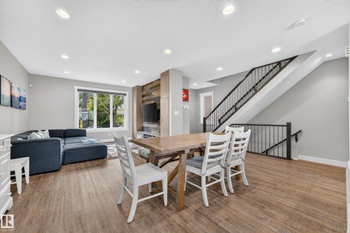 8922 77 Avenue Nw, Edmonton, AB 