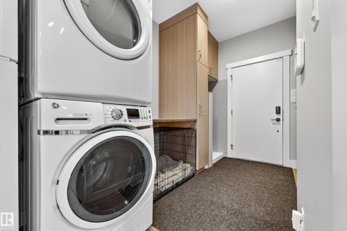 8922 77 Avenue Nw, Edmonton, AB 