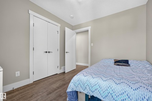 8922 77 Avenue Nw, Edmonton, AB 