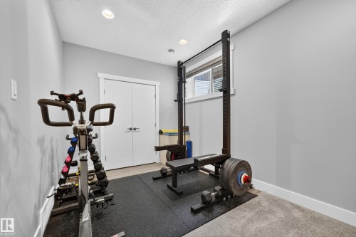 8922 77 Avenue Nw, Edmonton, AB 