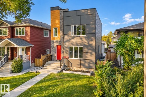 8922 77 Avenue Nw, Edmonton, AB 