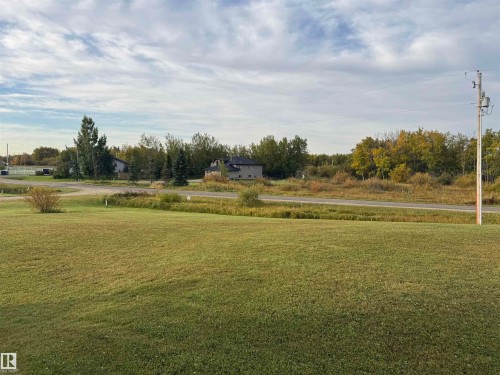 Expansive green space with distant properties - 20120 Twp Rd 515, Rural Beaver County, AB 