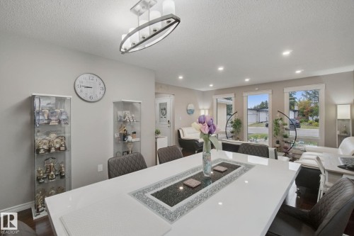 18525 86A Avenue Nw, Edmonton, AB 