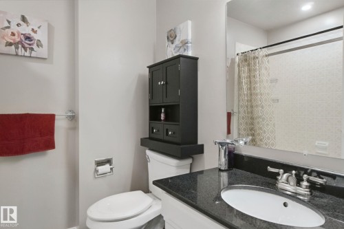 18525 86A Avenue Nw, Edmonton, AB 
