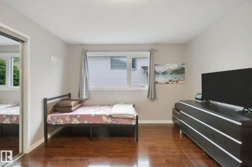 18525 86A Avenue Nw, Edmonton, AB 