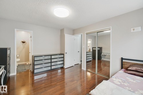 18525 86A Avenue Nw, Edmonton, AB 