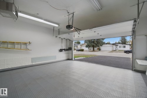 18525 86A Avenue Nw, Edmonton, AB 