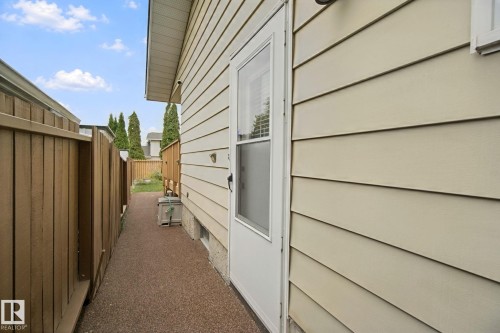 18525 86A Avenue Nw, Edmonton, AB 