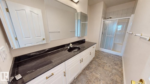 #323 Ravine Villas, Leduc, AB 
