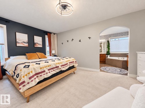 8431 Sloane Crescent Nw, Edmonton, AB 