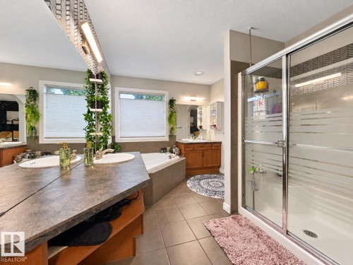 8431 Sloane Crescent Nw, Edmonton, AB 