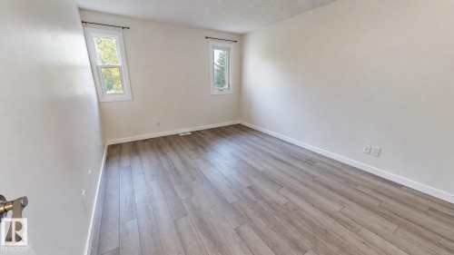 3637 30 Avenue Nw, Edmonton, AB 