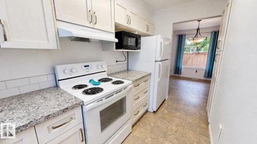 3637 30 Avenue Nw, Edmonton, AB 