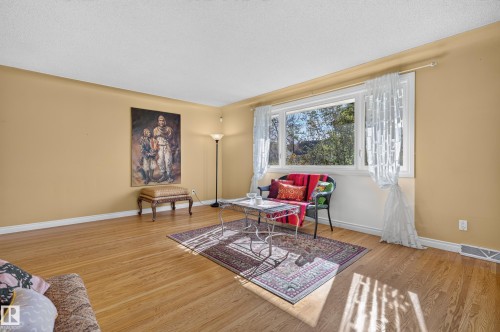13636 122 Avenue Nw, Edmonton, AB 