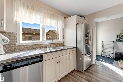 2870 Maple Way Nw, Edmonton, AB 