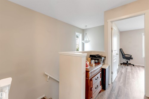 2870 Maple Way Nw, Edmonton, AB 