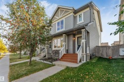 2870 MAPLE Way NW  Edmonton, AB T6T 0W8