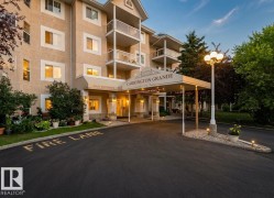 #226 10511 42 Avenue NW  Edmonton, AB T6J 7G8