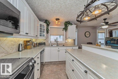 16532 75 Street Nw, Edmonton, AB 
