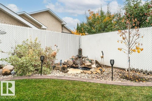 16532 75 Street Nw, Edmonton, AB 