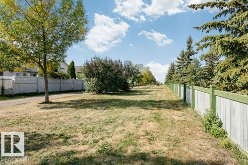 16532 75 Street Nw, Edmonton, AB 