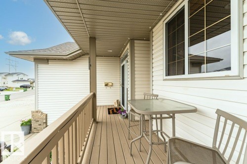 16532 75 Street Nw, Edmonton, AB 