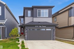 2043 COLLIP Crescent SW  Edmonton, AB T6W 5T4