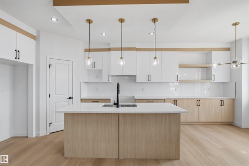 8510 223A Street Nw, Edmonton, AB 