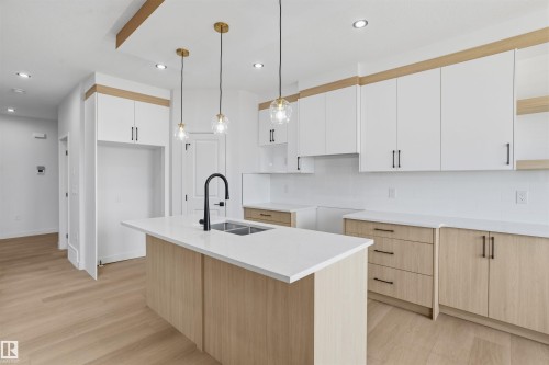 8510 223A Street Nw, Edmonton, AB 
