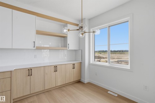 8510 223A Street Nw, Edmonton, AB 