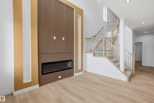 8510 223A Street Nw, Edmonton, AB 