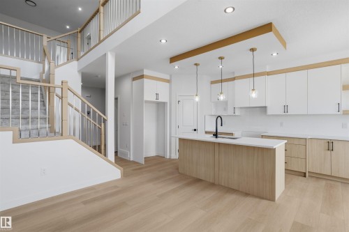 8510 223A Street Nw, Edmonton, AB 