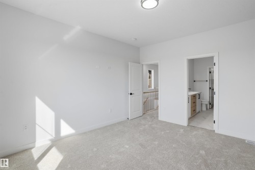 8510 223A Street Nw, Edmonton, AB 