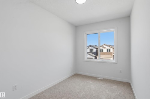 8510 223A Street Nw, Edmonton, AB 