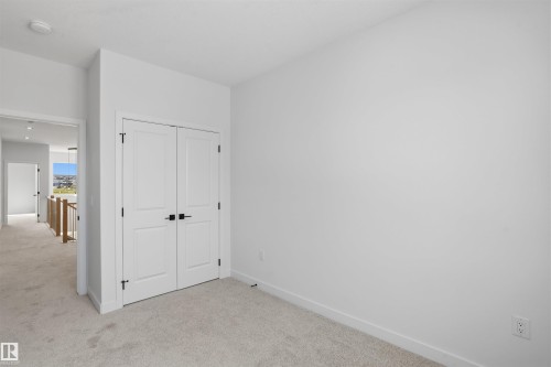 8510 223A Street Nw, Edmonton, AB 