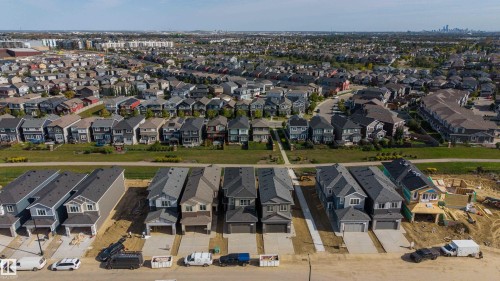 8510 223A Street Nw, Edmonton, AB 