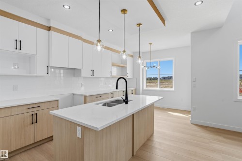 8510 223A Street Nw, Edmonton, AB 