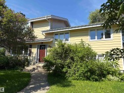 8812 146 Street NW  Edmonton, AB T5R 0V6