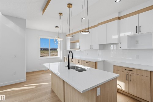 8506 223A Street Nw, Edmonton, AB 