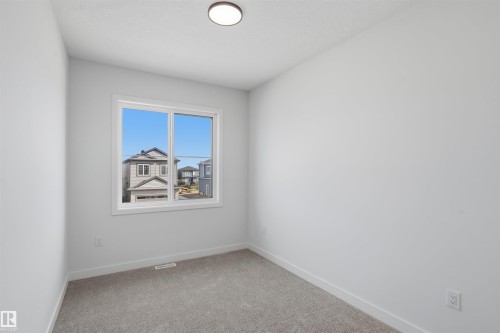 8506 223A Street Nw, Edmonton, AB 