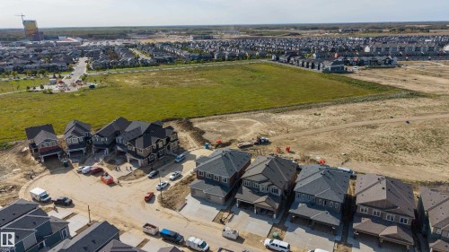 8506 223A Street Nw, Edmonton, AB 
