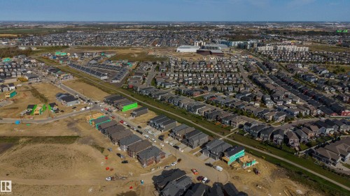 8506 223A Street Nw, Edmonton, AB 