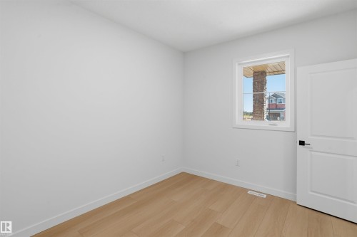 8506 223A Street Nw, Edmonton, AB 