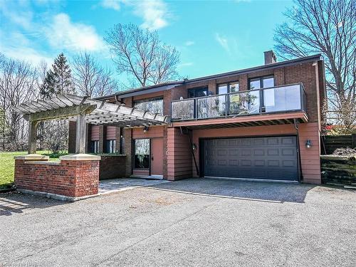 10201 Camelot Drive, Wainfleet, ON - Outdoor With Balcony With Deck Patio Veranda