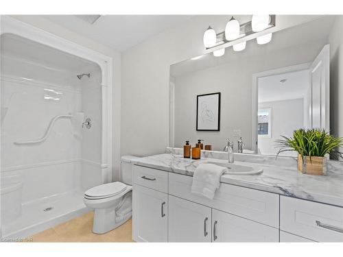 7101 Parsa Street, Niagara Falls, ON - Indoor Photo Showing Bathroom