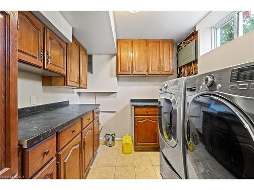 752 Four Mile Creek Road, Niagara-On-The-Lake, ON - Indoor Photo Showing Laundry Room