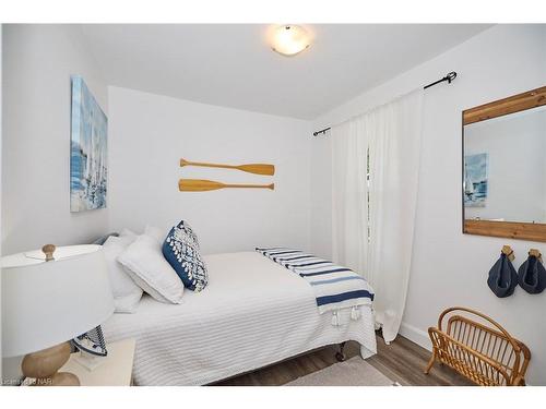 3913 Alexandra Road, Crystal Beach, ON - Indoor Photo Showing Bedroom