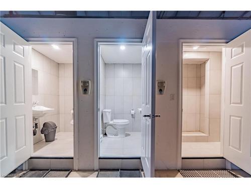 770 Foss Road, Pelham, ON - Indoor Photo Showing Bathroom